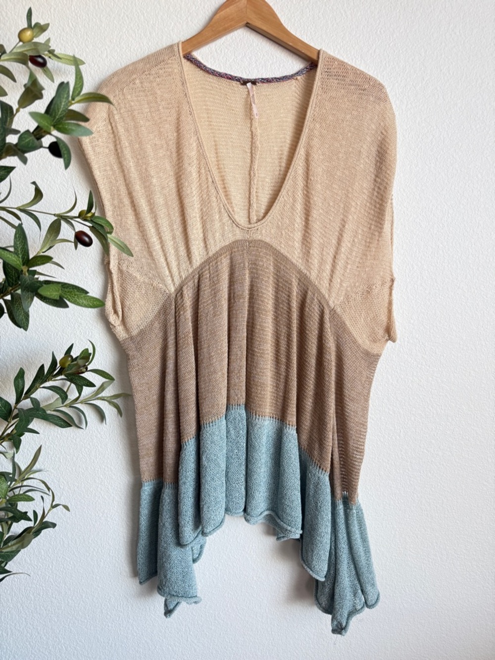 Free People Boho Colorblock Knit Tunic Top Oversized Blue Tan Women’s Size Small